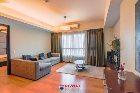Fully Furnished 1BR Condo for Rent in TRAG Makati City