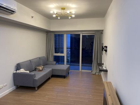 Fully Furnished 1BR for Rent in Two Maridien BGC Taguig