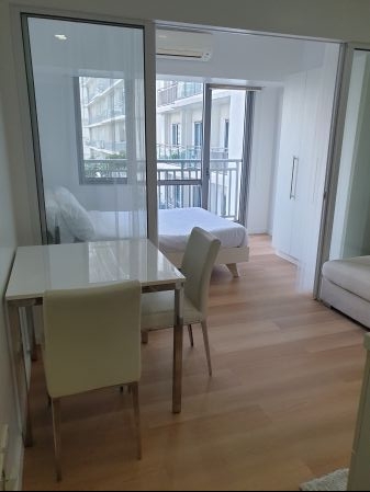 Newly Renovated 1 Bedroom in Sutherland Acqua Residences