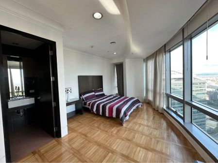 Fully Furnished 3 Bedroom Unit at One McKinley Place for Rent