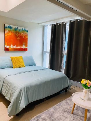 For Rent 1 Bedroom 28 Sqm Fully Furnished Condo in BGC