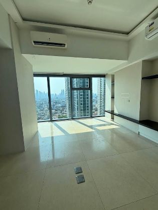 Grand Hyatt Residences 2BR Semi Furnished for Rent in Taguig