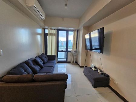 Fully Furnished 1 Bedroom Unit at The Florence for Rent