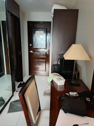 Near SM Megamall Fully Furnished Condo Unit