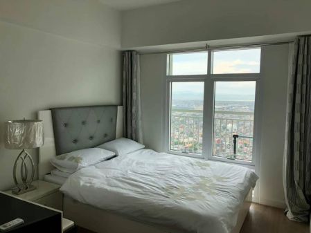 1 Bedroom at Two Serendra Red Oak Condo for Rent BGC Taguig