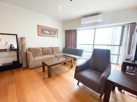 The Residences at Greenbelt Manila Tower 1BR Fully Furnished
