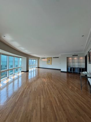 3 Bedrooms for Rent in Rizal Tower Rockwell Makati