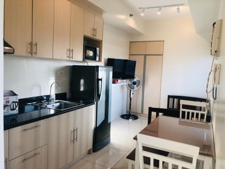 Furnished Studio End Unit at Fern at Grass Residences for Rent