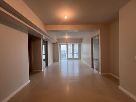 Newly Turnover 2BR in Solinea Palatine T4