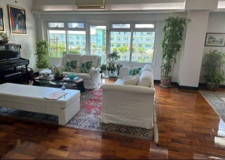 Unit for Rent at Two Serendra Red Oak BGC Taguig 