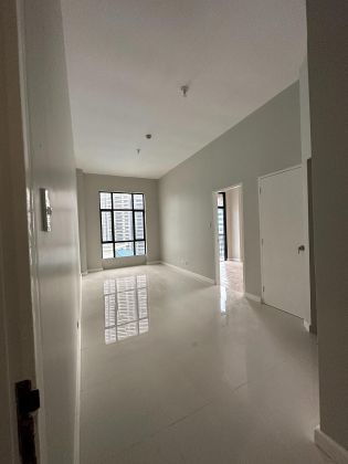 For Lease 1BR Unfurnished at Forbeswood Heights