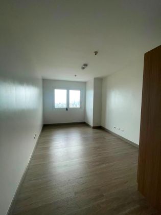 Studio Condo Unit for Lease the Connor at Greenhills