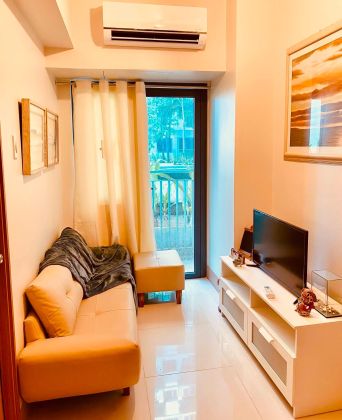 For Lease Modern 1 Bedroom with Pool View at SMDC Shore 3