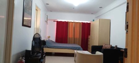 Fully Furnished Studio Unit at South Of Market Private Residences