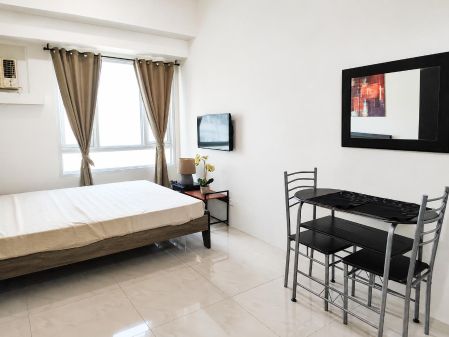 The Beacon Tower 3 Fully Furnished Studio for Rent in Makati
