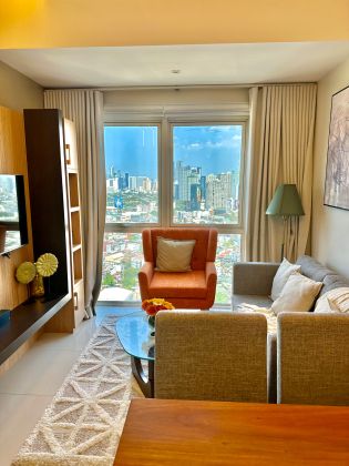 For Rent 2BR in Time Square West BGC