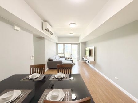 2 Bedroom for Rent in Two Maridien BGC Taguig