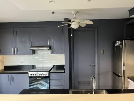 2 Bedrooms Semi Furnished Condo in One Rockwell East