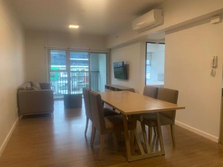 Fully Furnished 2 Bedroom Unit in One Maridien Bgc
