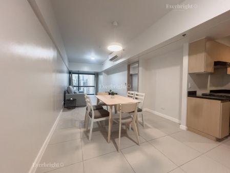 Fully Furnished 3 Bedroom Unit at The Gentry Residences for Rent