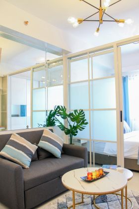 Luxury Fully Furnished 1BR Condo with Balcony for Lease in the He