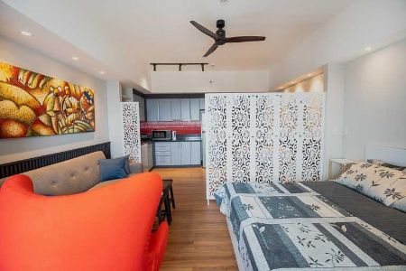 Fully Furnished Studio Unit in Venice Residences