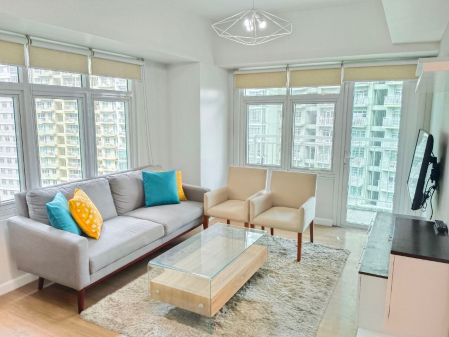 2 Bedrooms Fully Furnished for Rent in Two Serendra 