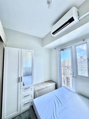 Fully Furnished 1 Bedroom Unit at Jazz Residences for Rent