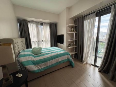 Fully Furnished 2 Bedroom Unit at Uptown Ritz for Rent