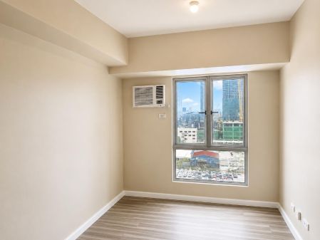 Makati Southpoint Studio Unit for Rent