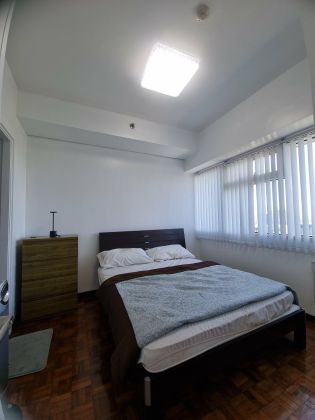 Fully Furnished 1BR in Fifth Avenue Place