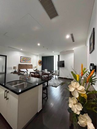 Studio Unit Furished for Rent at Trump Tower Makati