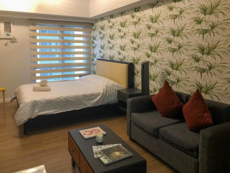 For Rent Studio Unit in Two Maridien BGC
