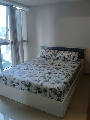 Fully Furnished 1 Bedroom in Uptown Parksuites Tower 1