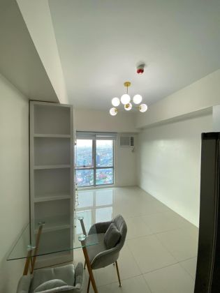 Studio Furnished for Rent at The Olive Place
