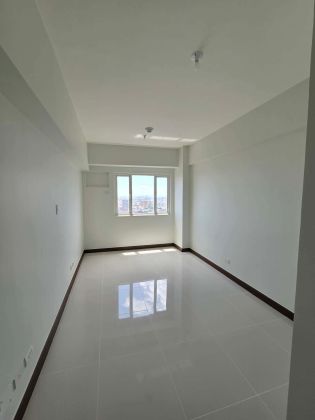 Unfurnished Studio Unit at Quantum Residences for Rent