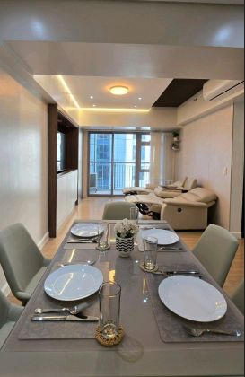 Brand New Renovated 2 Bedrooms For Rent Park Triangle Residences 