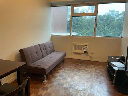 Fifth Avenue Place BGC condo for rent 1BR Semi-furnished 