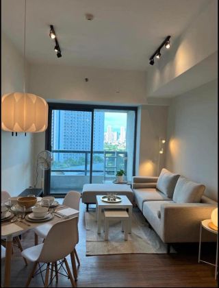 Fully furnished 1br in Shang Salcedo