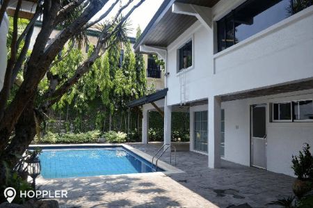 4BR House for Rent in Dasmarinas Village Makati