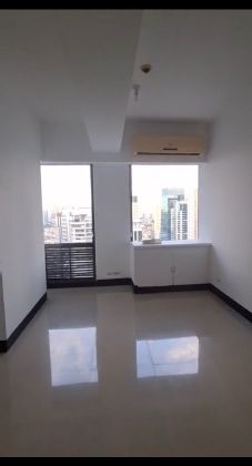 Semi Furnished 2 Bedroom Unit in Bellagio BGC