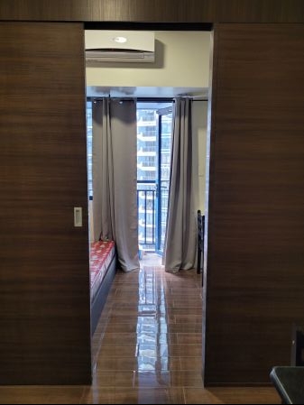 1BR with Balcony Fully Furnished in Air Residences for Rent