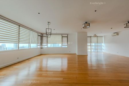 Park Terraces 3 Bedroom Condo Unit for Rent 10624