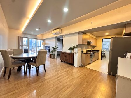 2BR Unit Facing Terra Park in One Maridien Highstreet BGC