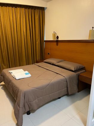 Furnished 1 Bedroom at Malayan Plaza Ortigas near ADB and Podium