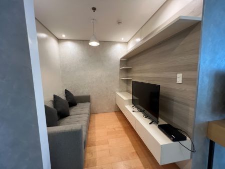 Spacious 2 Bedroom for Rent in Park West Taguig