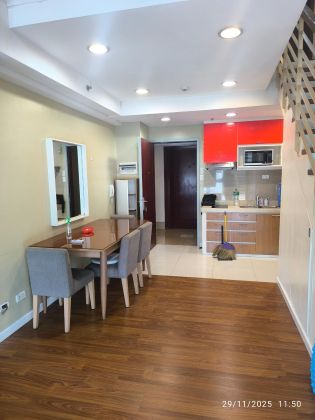 Fully Furnished 1 Bedroom Unit at The Eton Residences Greenbelt
