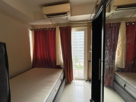 1BR Condo for Rent at Shell Residences MOA Complex