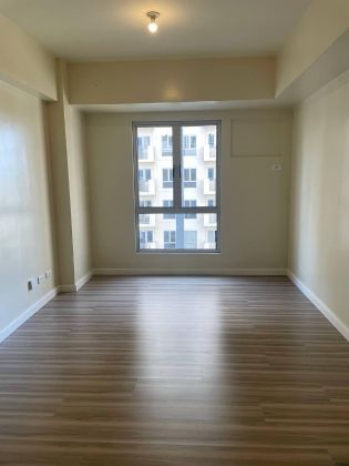 Unfurnished Studio Unit at Avida Towers Vireo for Rent