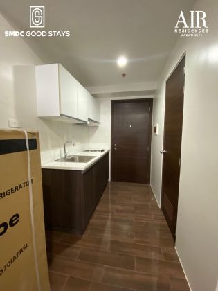 Semi Furnished 1BR for Rent in Air Residences Makati